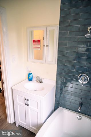 462 LOCUST AVE, Burlington, NJ 08016