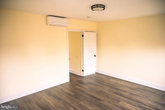 462 LOCUST AVE, Burlington, NJ 08016