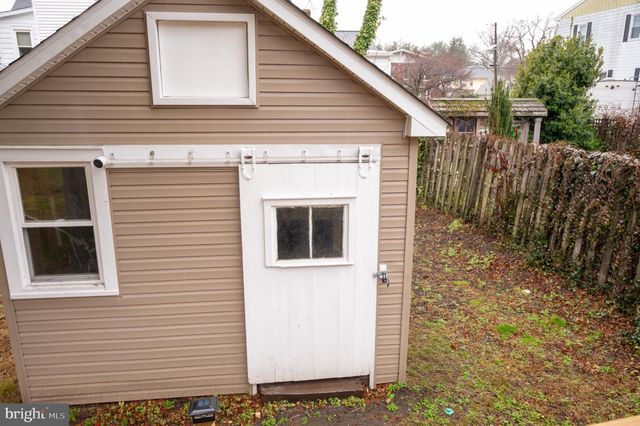 462 LOCUST AVE, Burlington, NJ 08016