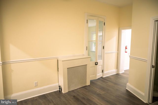 462 LOCUST AVE, Burlington, NJ 08016