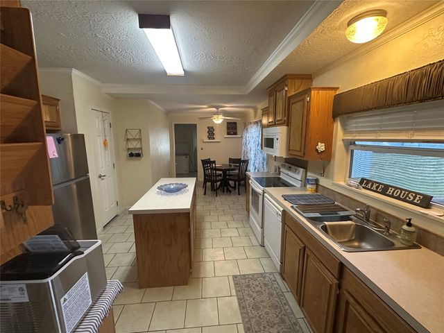 212 Rose Circle, Gordonville, TX 76245