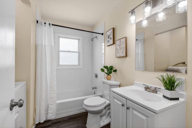 992 Home AVENUE, Menasha, WI 54952