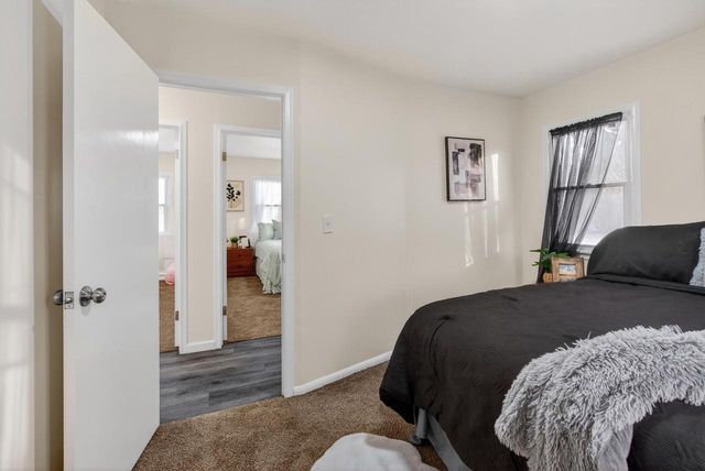 992 Home AVENUE, Menasha, WI 54952