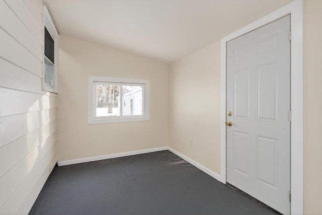 992 Home AVENUE, Menasha, WI 54952