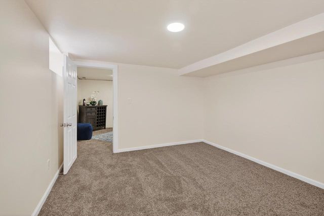 992 Home AVENUE, Menasha, WI 54952