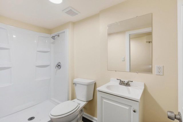 992 Home AVENUE, Menasha, WI 54952