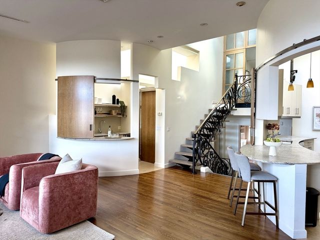 414 Beacon St PH4, Boston, MA 02115