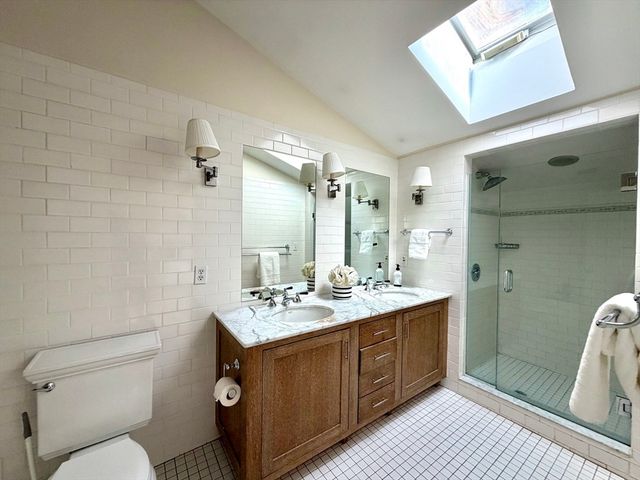 414 Beacon St PH4, Boston, MA 02115