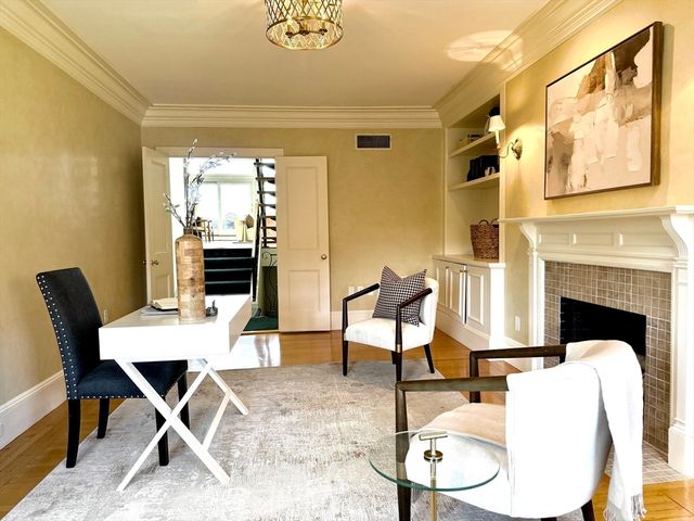 414 Beacon St PH4, Boston, MA 02115