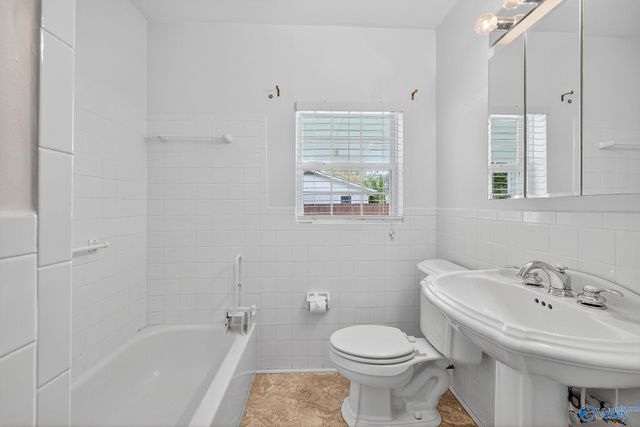 611 Fairmont Street, Albertville, AL 35950