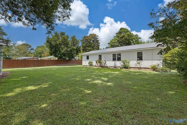 611 Fairmont Street, Albertville, AL 35950