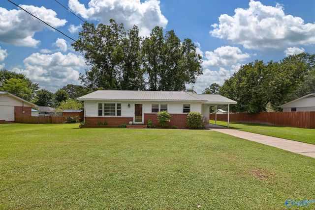 611 Fairmont Street, Albertville, AL 35950