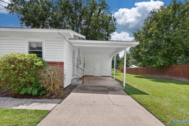 611 Fairmont Street, Albertville, AL 35950