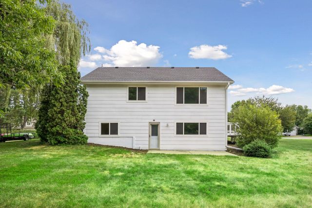 10219 Kahler Avenue NE, Monticello, MN 55362