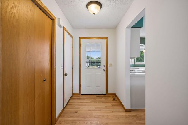 10219 Kahler Avenue NE, Monticello, MN 55362