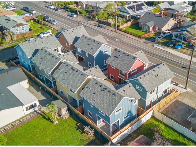 7255 Se Duke St Unit 4, Portland, OR 97206