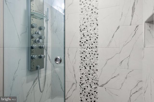 1275 OATES ST NE, Washington, DC 20002