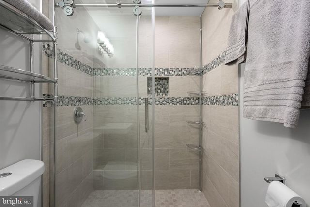 1275 OATES ST NE, Washington, DC 20002