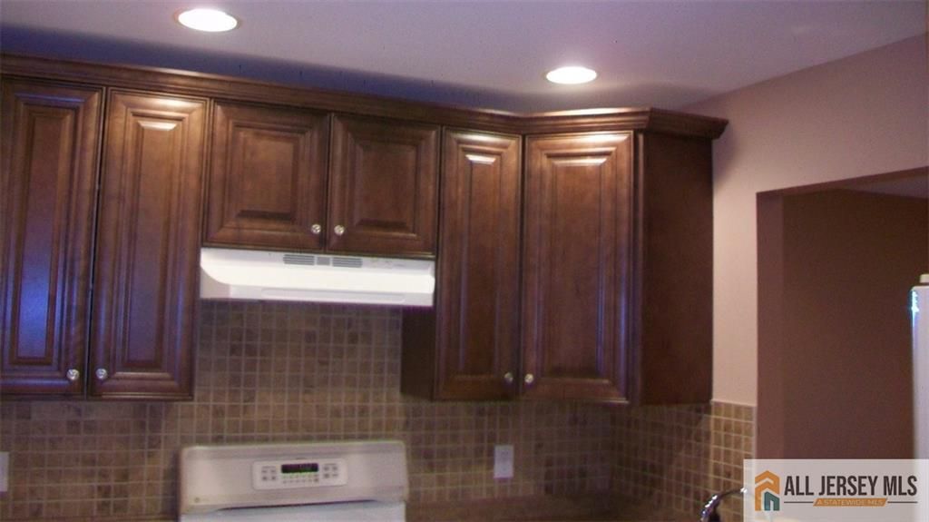 1209 Harbor Club Drive 1209, Sayreville, NJ 08859