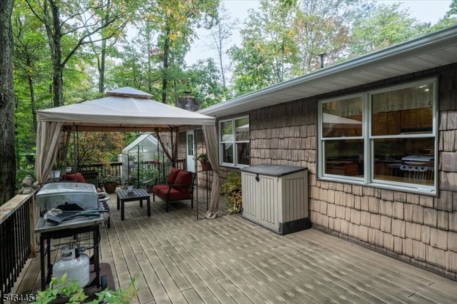 222 Ridge Rd, West Milford Twp., NJ 07480