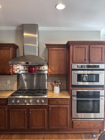 14300 Charter Landing Dr, Midlothian, VA 23114