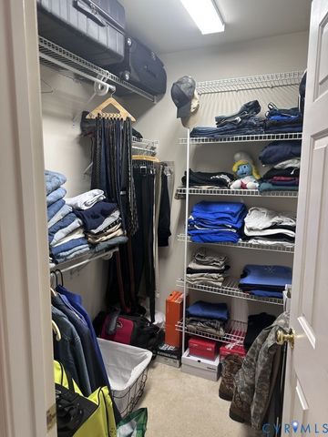 14300 Charter Landing Dr, Midlothian, VA 23114