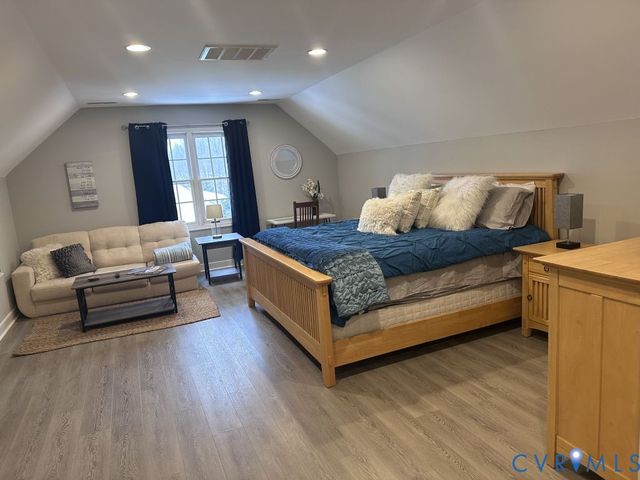 14300 Charter Landing Dr, Midlothian, VA 23114