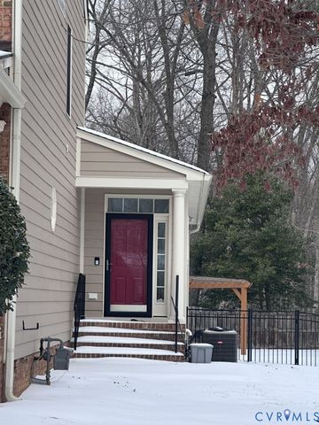 14300 Charter Landing Dr, Midlothian, VA 23114