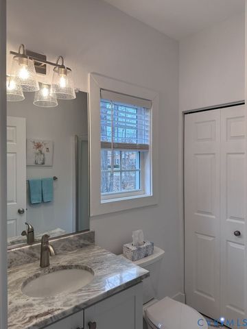 14300 Charter Landing Dr, Midlothian, VA 23114