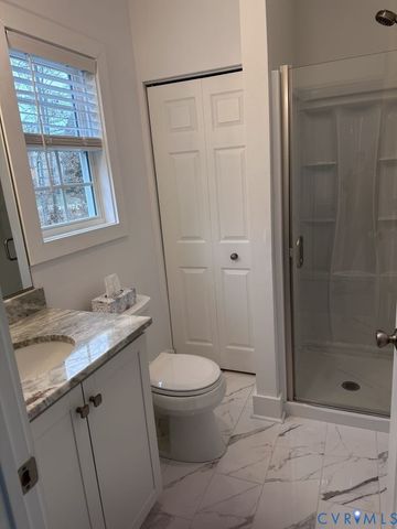 14300 Charter Landing Dr, Midlothian, VA 23114