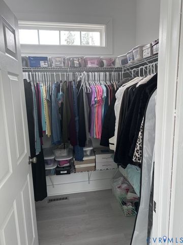 14300 Charter Landing Dr, Midlothian, VA 23114