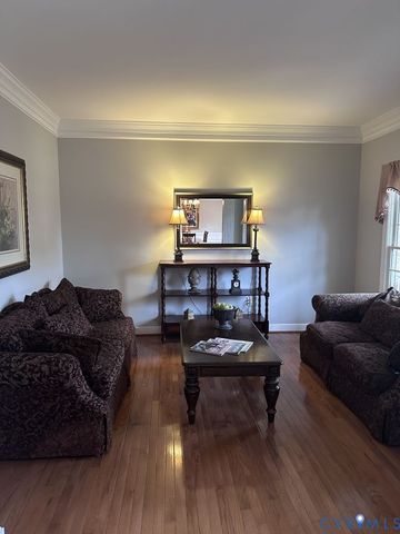 14300 Charter Landing Dr, Midlothian, VA 23114