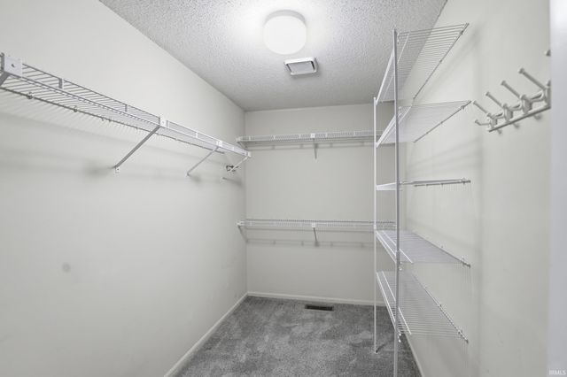 2908 Wood Knoll Lane, Fort Wayne, IN 46804