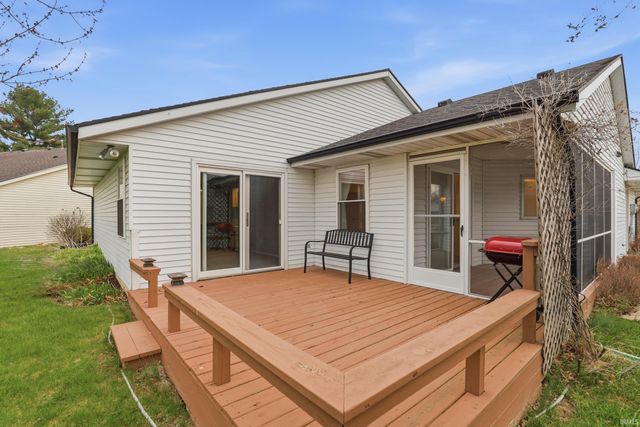 2908 Wood Knoll Lane, Fort Wayne, IN 46804