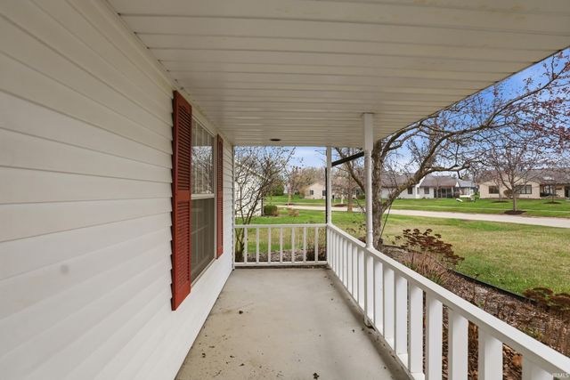 2908 Wood Knoll Lane, Fort Wayne, IN 46804