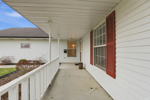 2908 Wood Knoll Lane, Fort Wayne, IN 46804