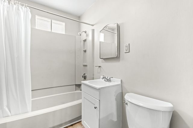 20 Dean Ave, Dracut, MA 01826