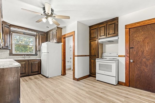 20 Dean Ave, Dracut, MA 01826