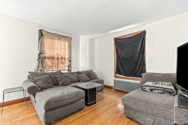 20 Dean Ave, Dracut, MA 01826