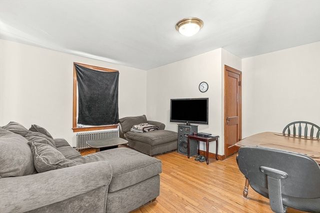 20 Dean Ave, Dracut, MA 01826