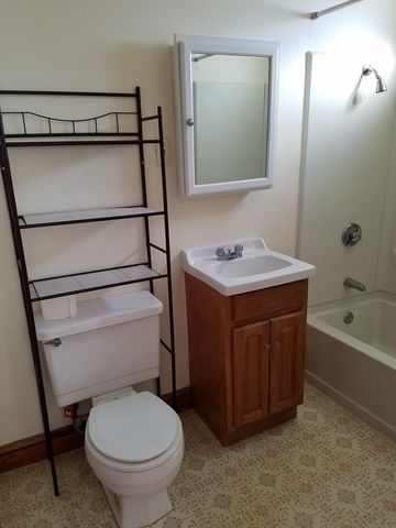 20 Dean Ave, Dracut, MA 01826