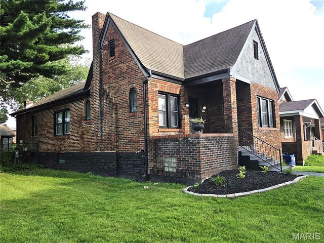 8578 Drury Lane, St Louis, MO 63147
