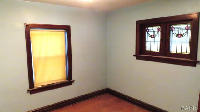 8578 Drury Lane, St Louis, MO 63147