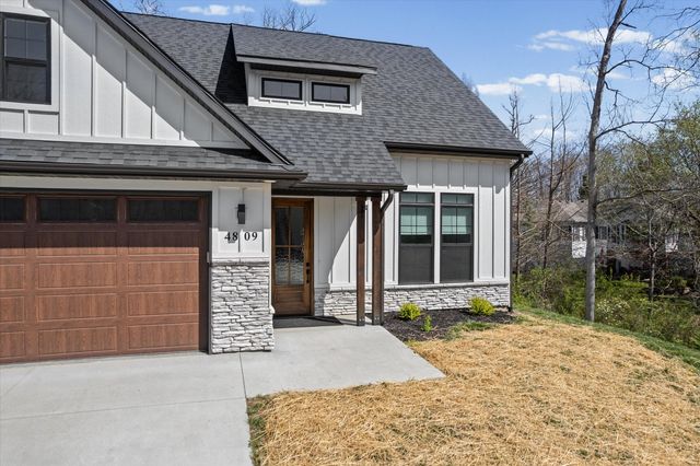 4809 MAPLE LEAF DR, Columbia, MO 65201