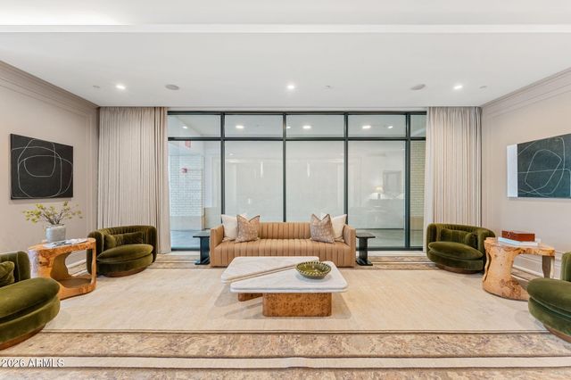 4240 E CAMELBACK Road 203, Phoenix, AZ 85018