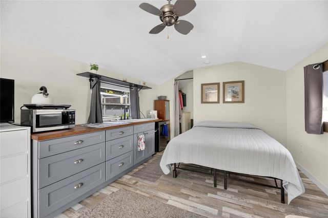 926 HILLGROVE LANE, Auburndale, FL 33823