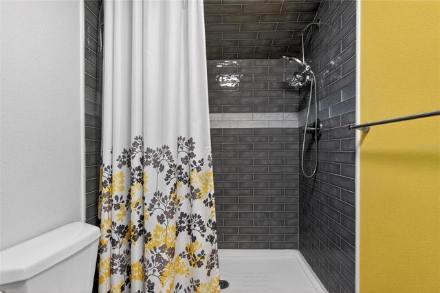 926 HILLGROVE LANE, Auburndale, FL 33823