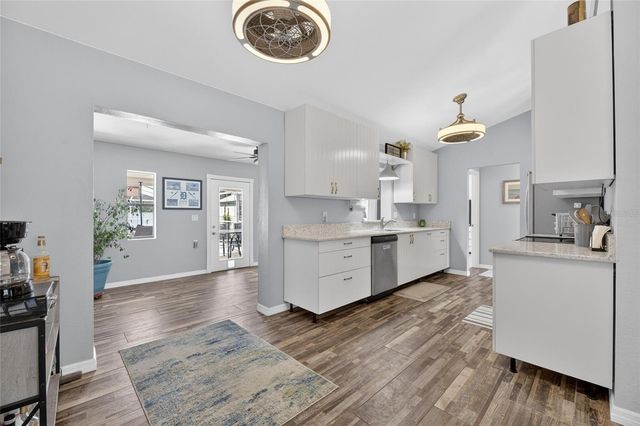 926 HILLGROVE LANE, Auburndale, FL 33823