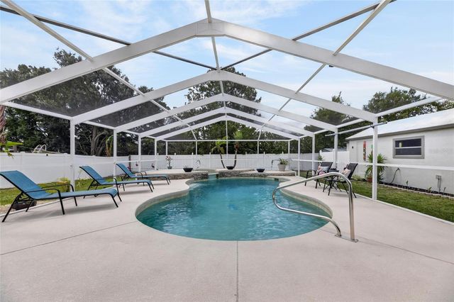 926 HILLGROVE LANE, Auburndale, FL 33823