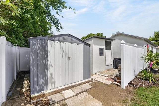 926 HILLGROVE LANE, Auburndale, FL 33823